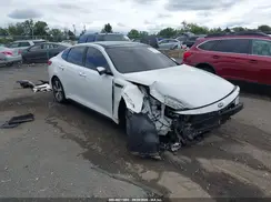 5XXGW4L21GG027878 2016 KIA OPTIMA