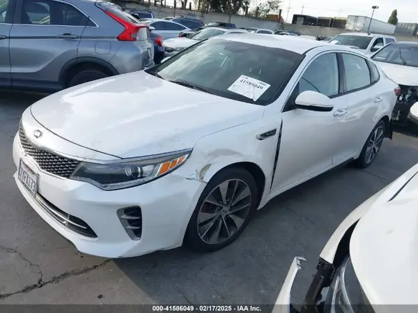 5XXGW4L21GG053333 2016 KIA OPTIMA - Image 2