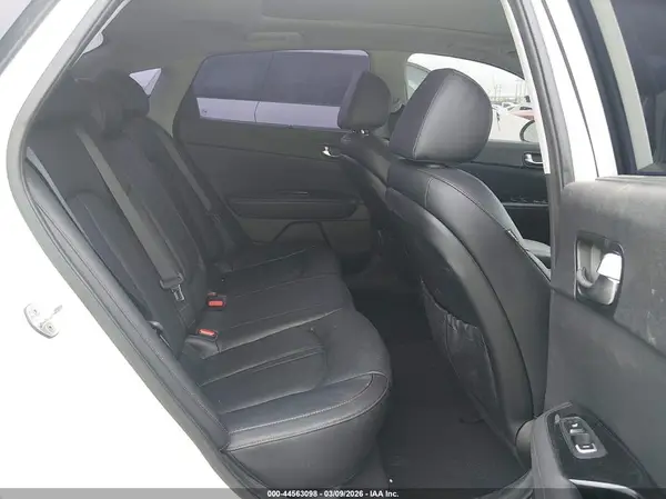 5XXGW4L21GG090608 2016 KIA OPTIMA - Image 8