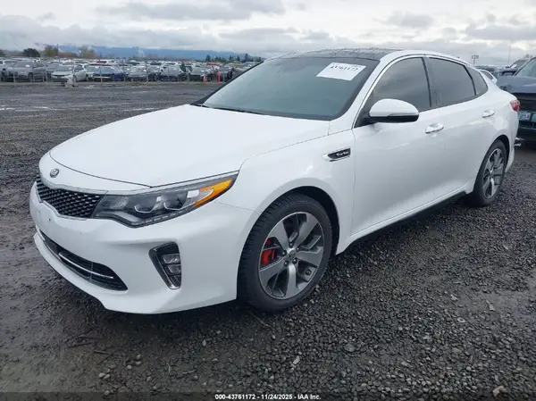 5XXGW4L21JG217106 2018 KIA OPTIMA - Image 2