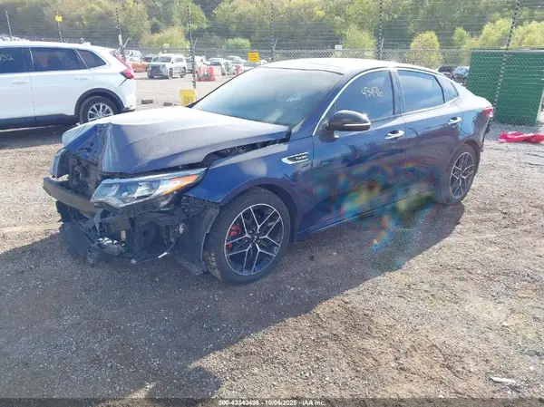 5XXGW4L21KG299257 2019 KIA OPTIMA - Image 2