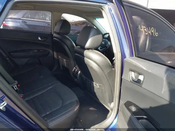 5XXGW4L21KG299257 2019 KIA OPTIMA - Image 8