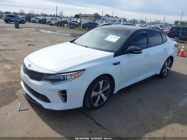 5XXGW4L22GG016002 2016 KIA OPTIMA - Image 2