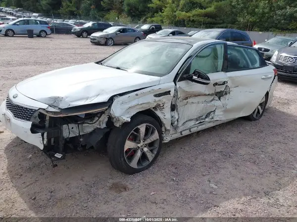 5XXGW4L22GG018638 2016 KIA OPTIMA - Image 2