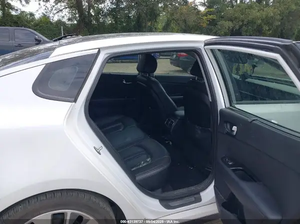 5XXGW4L22GG079651 2016 KIA OPTIMA - Image 8