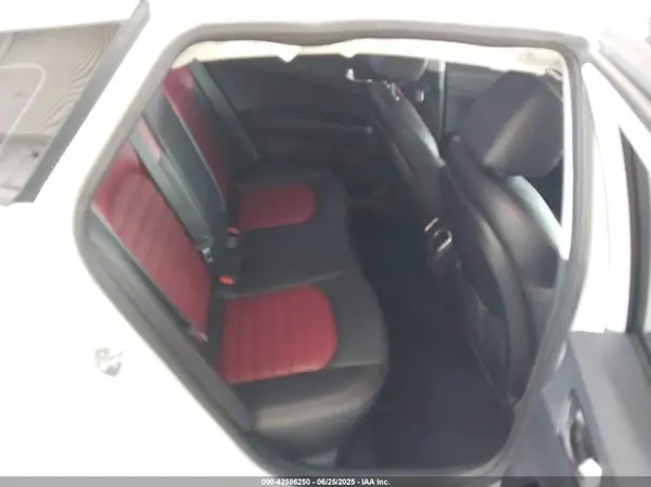 5XXGW4L22KG301324 2019 KIA OPTIMA - Image 8