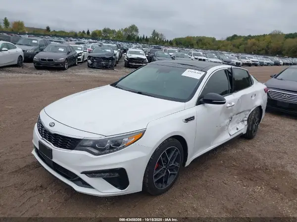 5XXGW4L22KG323758 2019 KIA OPTIMA - Image 2