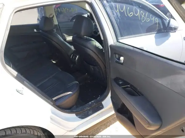 5XXGW4L23JG199840 2018 KIA OPTIMA - Image 8