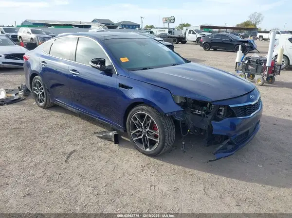 5XXGW4L23KG301929 2019 KIA OPTIMA - Image 1