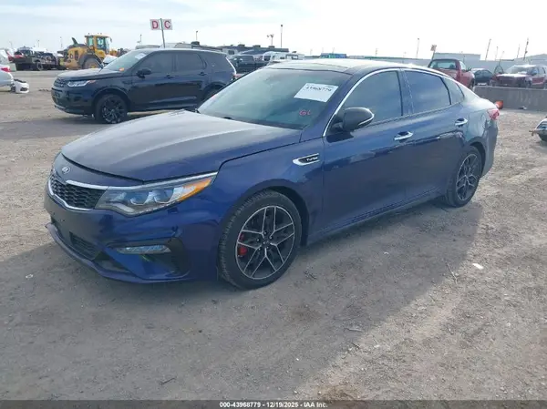 5XXGW4L23KG301929 2019 KIA OPTIMA - Image 2