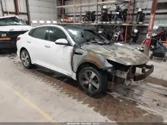 5XXGW4L24GG002425 2016 KIA OPTIMA