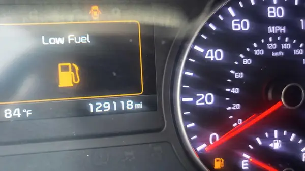 5XXGW4L24GG083524 2016 KIA OPTIMA - Image 8