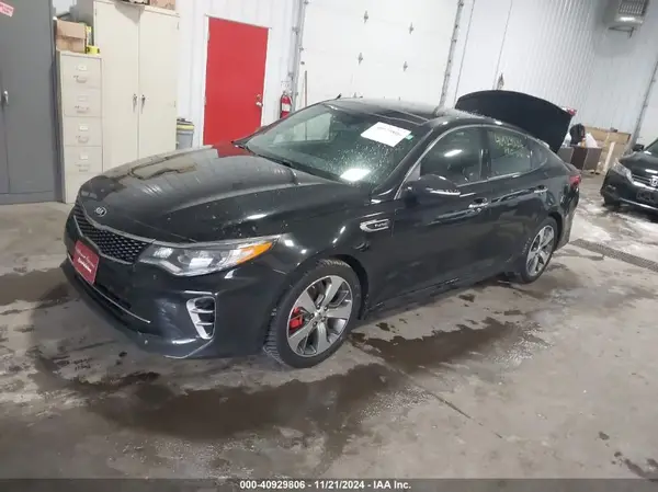 5XXGW4L24HG159325 2017 KIA OPTIMA - Image 2
