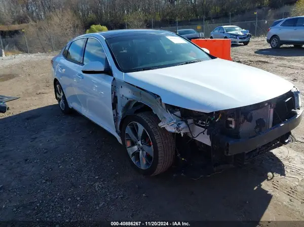 5XXGW4L24HG171782 2017 KIA OPTIMA - Image 1