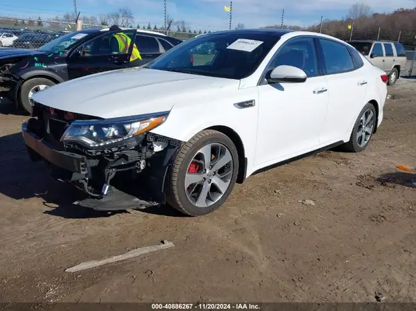 5XXGW4L24HG171782 2017 KIA OPTIMA - Image 2