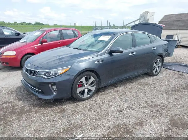 5XXGW4L24JG189561 2018 KIA OPTIMA - Image 2