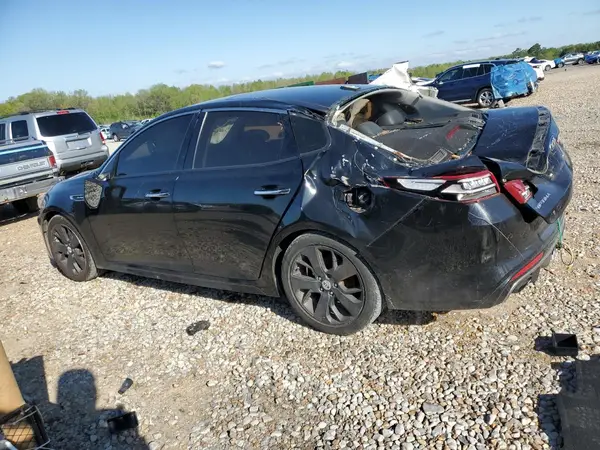 5XXGW4L24JG217214 2018 KIA OPTIMA - Image 2