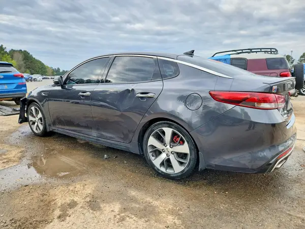 5XXGW4L24JG227323 2018 KIA OPTIMA - Image 2