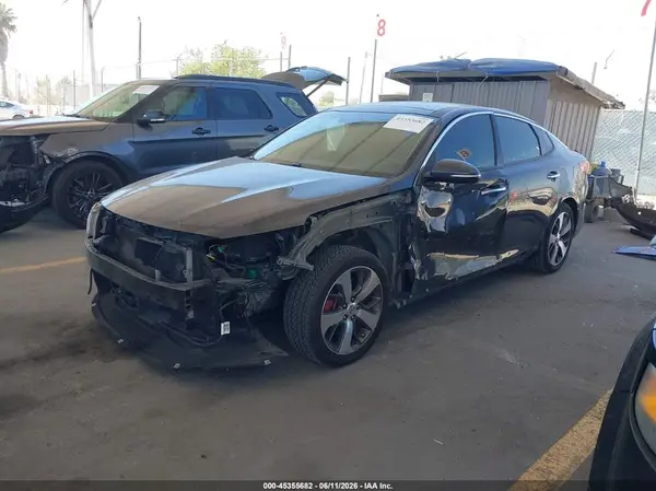 5XXGW4L24JG228357 2018 KIA OPTIMA - Image 2