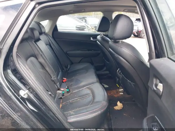 5XXGW4L24JG242582 2018 KIA OPTIMA - Image 8
