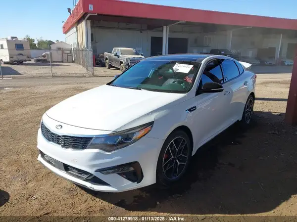 5XXGW4L24KG291394 2019 KIA OPTIMA - Image 2