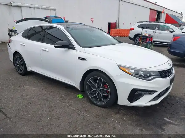 5XXGW4L24KG313474 2019 KIA OPTIMA - Image 1