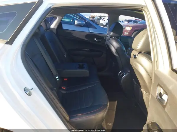 5XXGW4L24KG367020 2019 KIA OPTIMA - Image 8