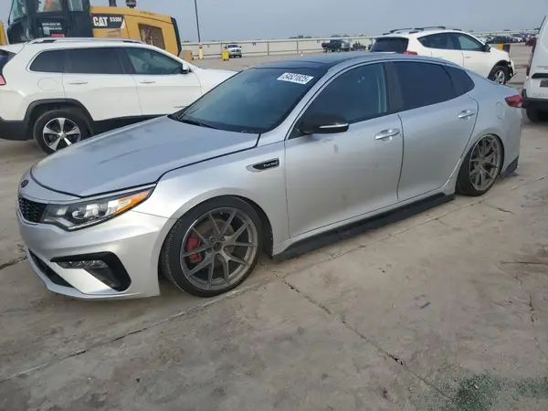 5XXGW4L24KG374257 2019 KIA OPTIMA - Image 1