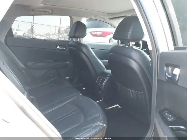 5XXGW4L25GG011540 2016 KIA OPTIMA - Image 8