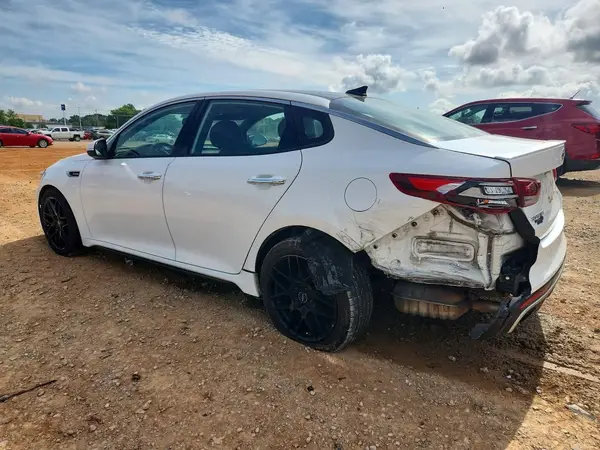 5XXGW4L25GG016009 2016 KIA OPTIMA - Image 2