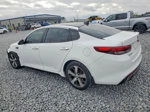 5XXGW4L25HG125877 2017 KIA OPTIMA - Image 2