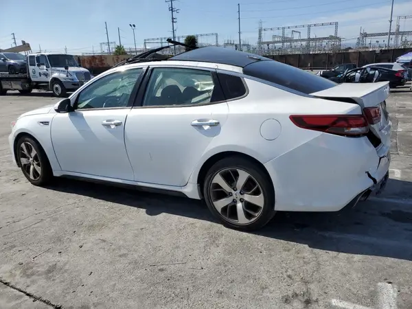 5XXGW4L25JG207520 2018 KIA OPTIMA - Image 2