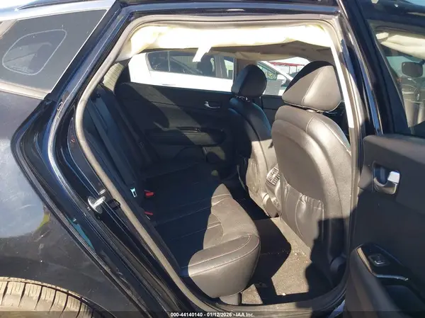 5XXGW4L25JG209848 2018 KIA OPTIMA - Image 8