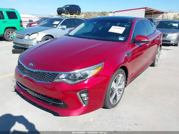 5XXGW4L25JG235818 2018 KIA OPTIMA - Image 2