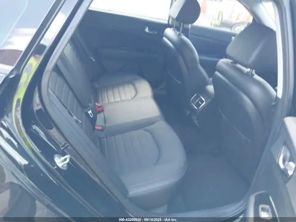 5XXGW4L25KG367401 2019 KIA OPTIMA - Image 8