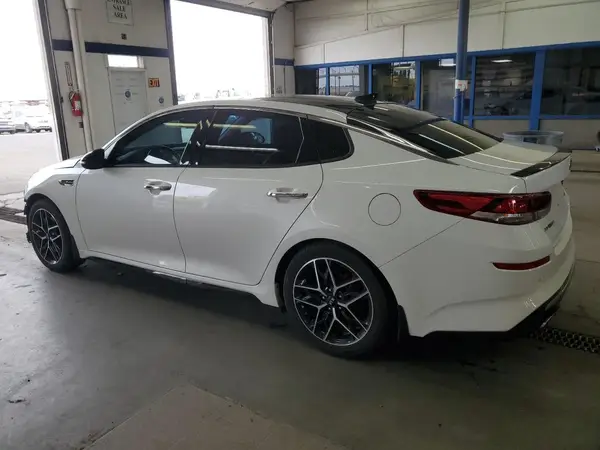 5XXGW4L25KG378124 2019 KIA OPTIMA - Image 2