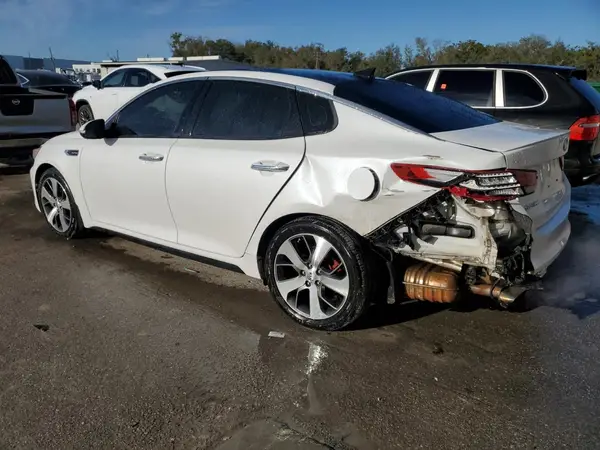 5XXGW4L26HG159620 2017 KIA OPTIMA - Image 2