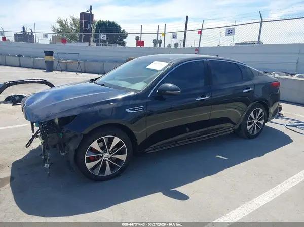 5XXGW4L27GG051828 2016 KIA OPTIMA - Image 2
