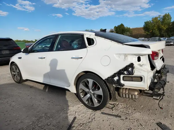 5XXGW4L27HG137965 2017 KIA OPTIMA - Image 2