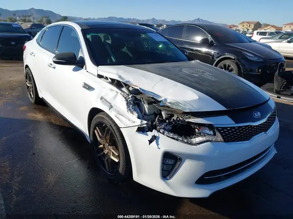 5XXGW4L27JG195788 2018 KIA OPTIMA - Image 1