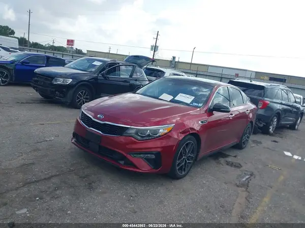 5XXGW4L27KG324064 2019 KIA OPTIMA - Image 2