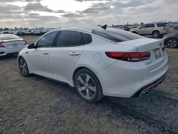 5XXGW4L28GG011693 2016 KIA OPTIMA - Image 2