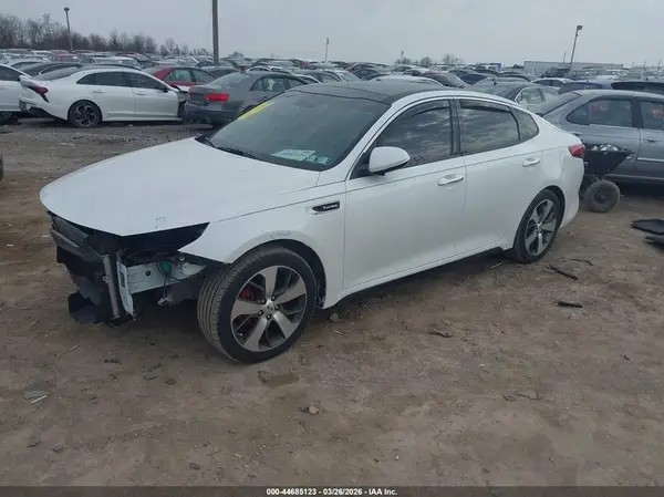 5XXGW4L28GG015355 2016 KIA OPTIMA - Image 2