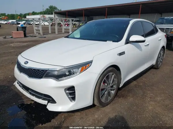 5XXGW4L28GG077953 2016 KIA OPTIMA - Image 2