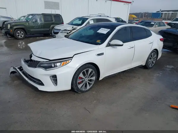 5XXGW4L28GG092016 2016 KIA OPTIMA - Image 2