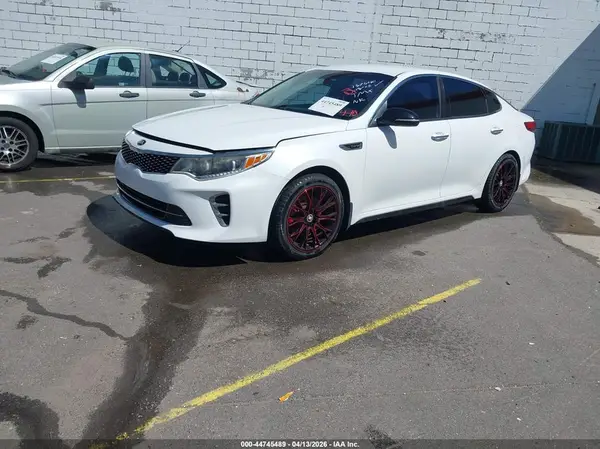 5XXGW4L28HG137540 2017 KIA OPTIMA - Image 2