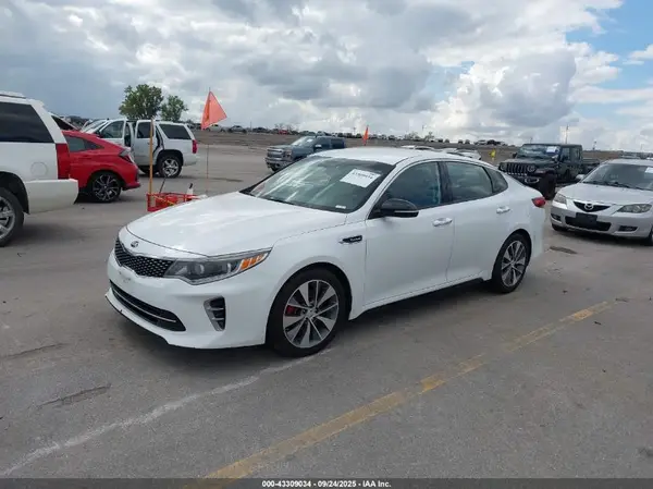 5XXGW4L28HG146609 2017 KIA OPTIMA - Image 2