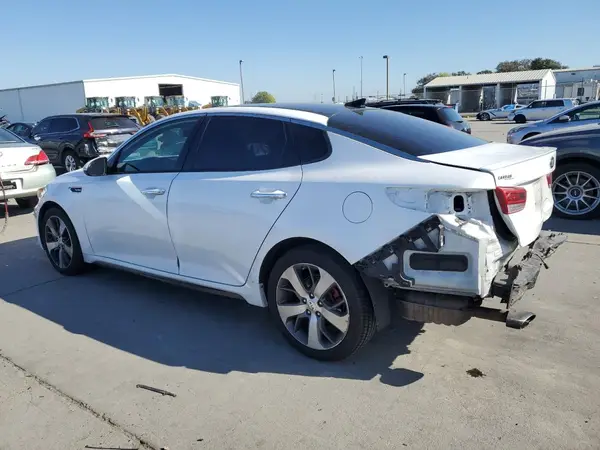 5XXGW4L28JG192883 2018 KIA OPTIMA - Image 2