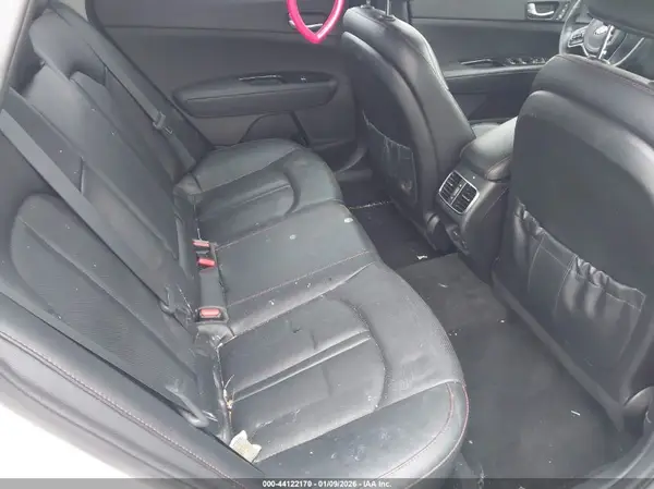 5XXGW4L28JG203655 2018 KIA OPTIMA - Image 8