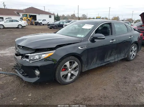 5XXGW4L28JG204286 2018 KIA OPTIMA - Image 2